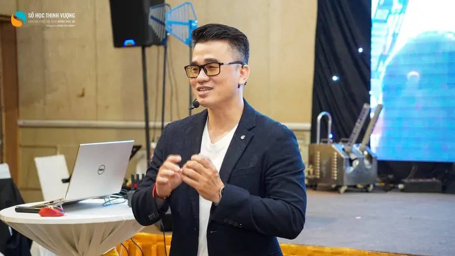 Chia sẻ trên sân khấu